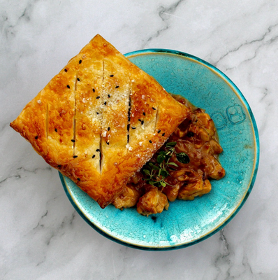 Beef, mushroom & thyme pies