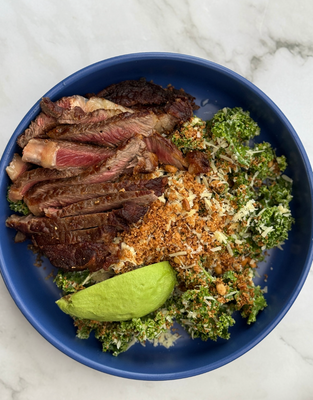 Steak w/ tahini kale salad
