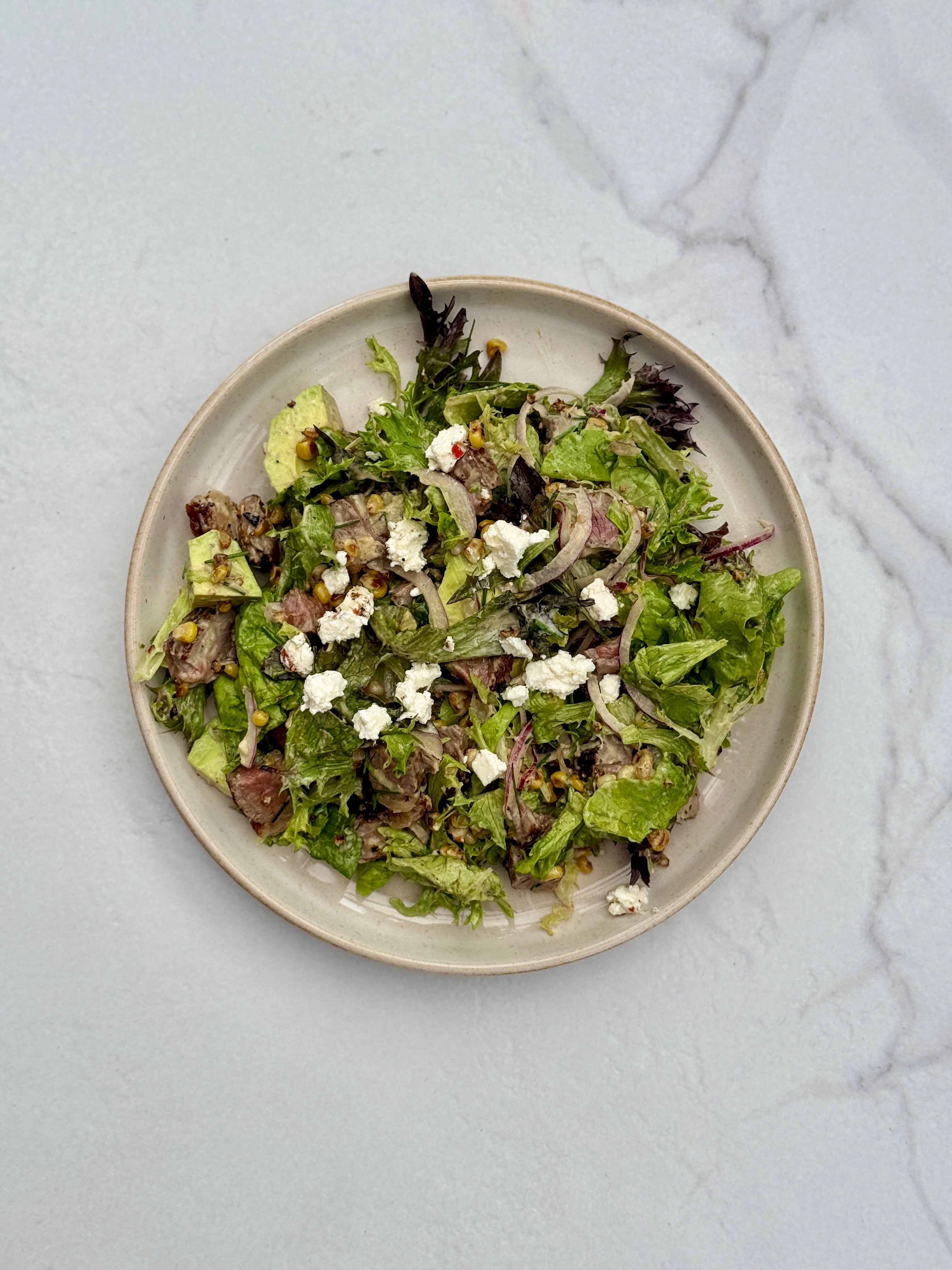 Steak & grilled corn salad